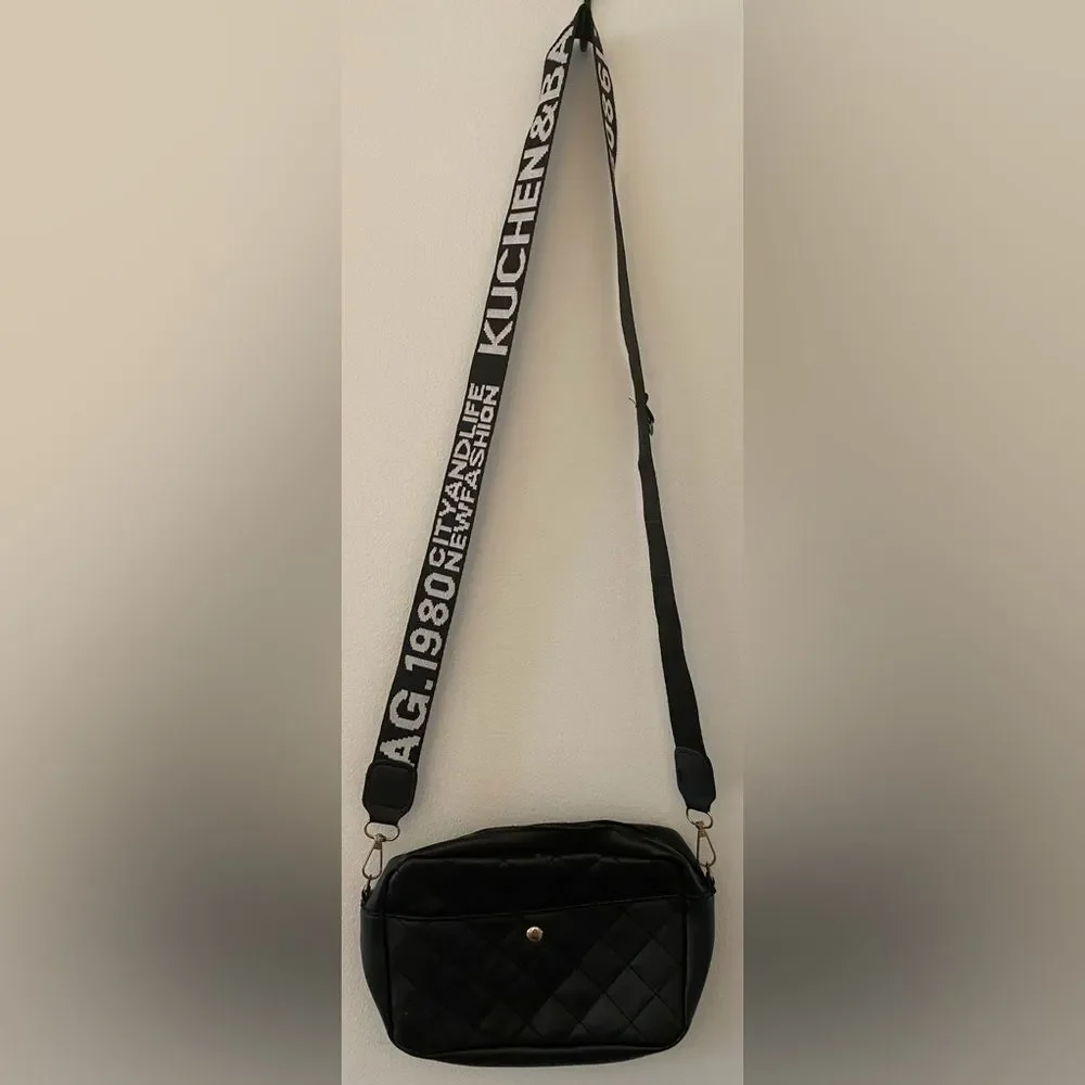 Kuchen & Co Black Text Purse